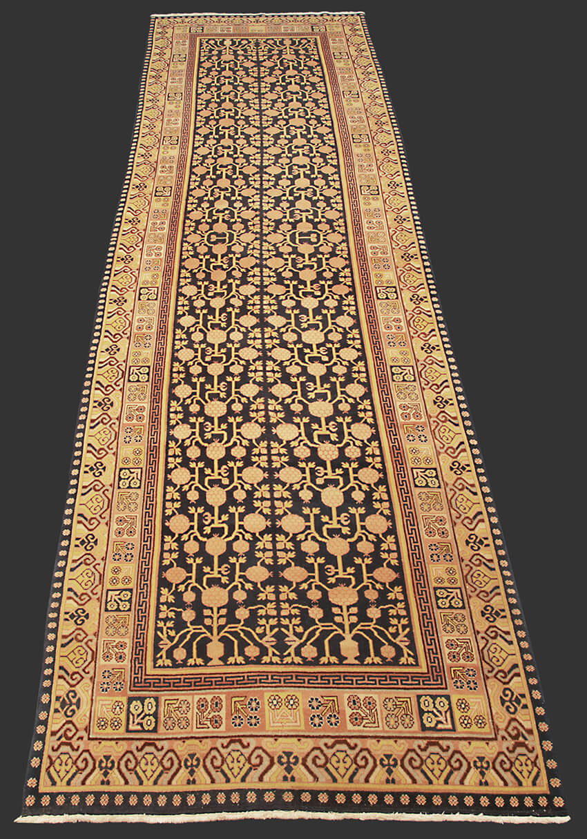 A Kalleh Khotan Antique Carpet (655x190 cm)